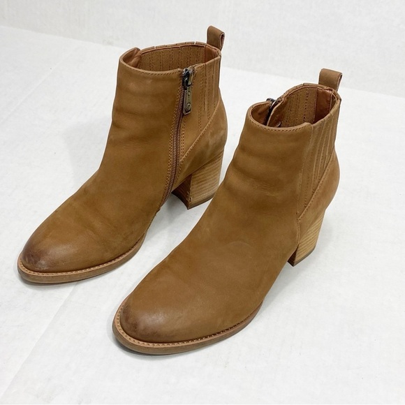 BLONDO Noa Waterproof Suede Block Heel Bootie 8.5 Camel - Picture 3 of 13